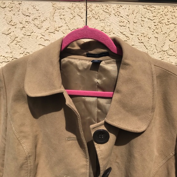 Brown Coat - Picture 5 of 8